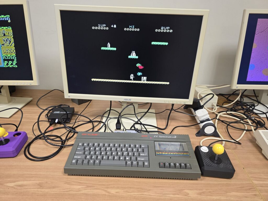 ZX Spectrum +2 (szarak)